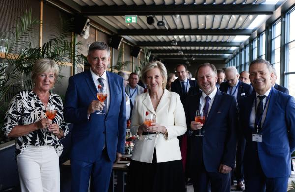 Belgische aardbeien stelen show op prinselijke missie in Noorwegen